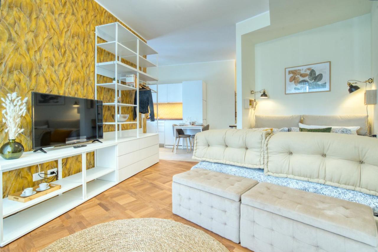 Caseospitali - Casa Mary Lou, Romantico Monolocale Ristrutturato Panoramico Milano Eksteriør billede