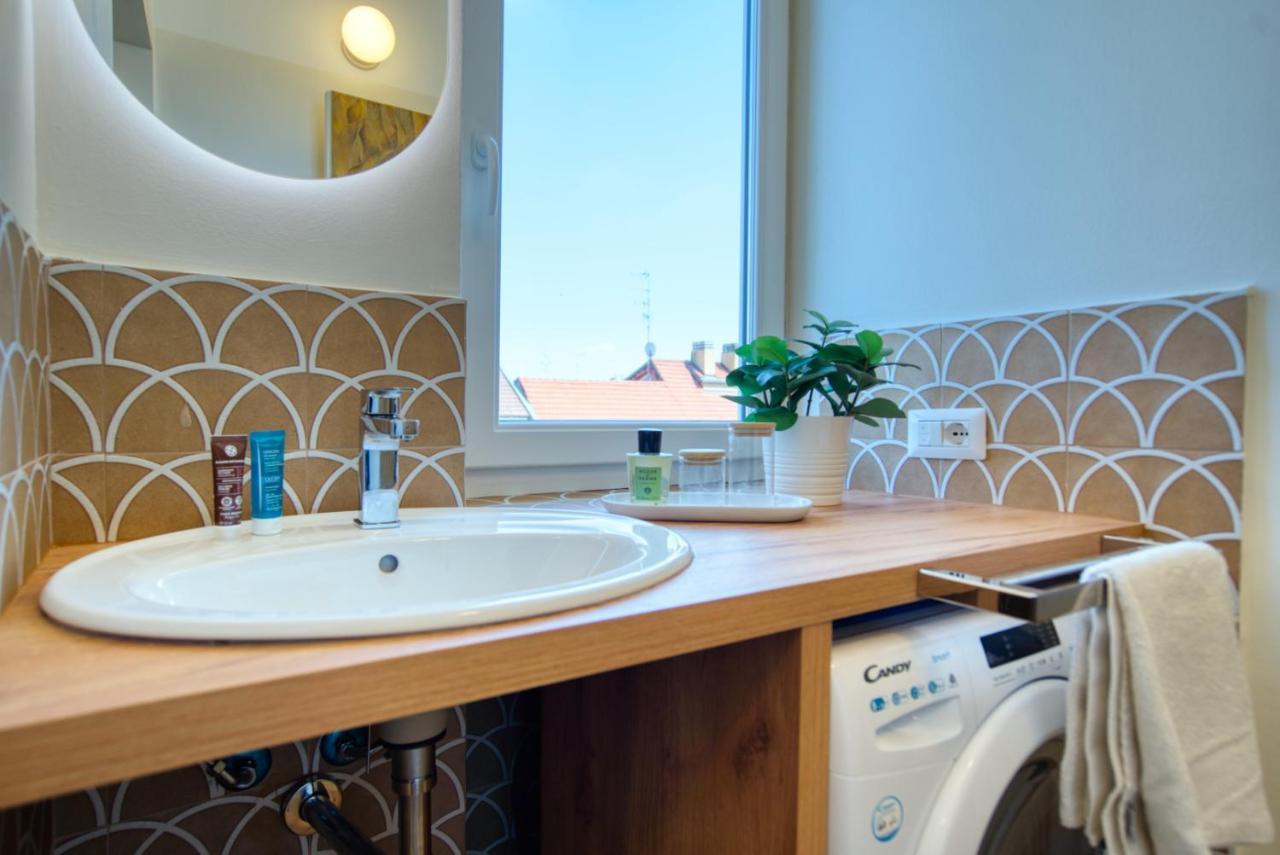 Caseospitali - Casa Mary Lou, Romantico Monolocale Ristrutturato Panoramico Milano Eksteriør billede